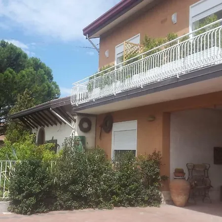 La Finestra Sull'etna Guest house *